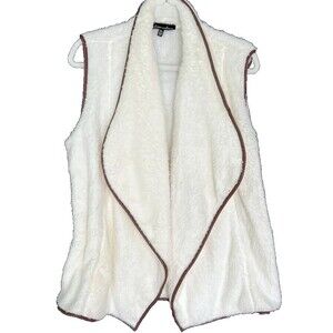 Alison Andrews | Women's Fuzzy White Sleeveless Cardigan XL